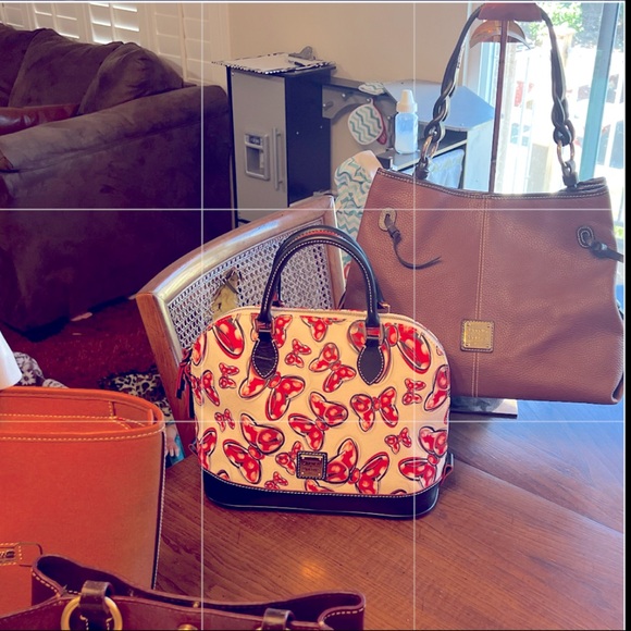 VINTAGE Dooney & Bourke collector’s snake embossed satchel in very rare color!💕 - Picture 14 of 15